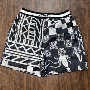 MENS NIKE SCORPION SHORTS SIZE LARGE